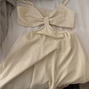 Cream Sleeveless Bow Dress